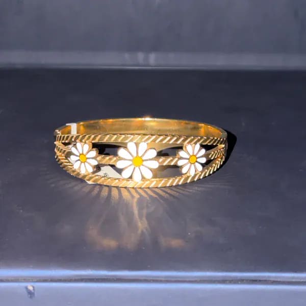 Big White N Flower - - Anti-Tarnish - BLINGARI - Media 1